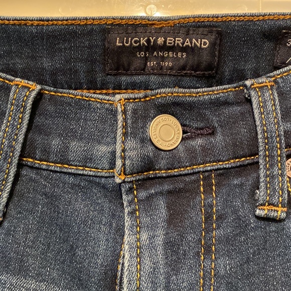 Slim Straight 121 Jean EUC - Picture 2 of 5